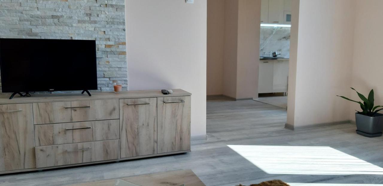 Lux apartman Čačak Extérieur photo